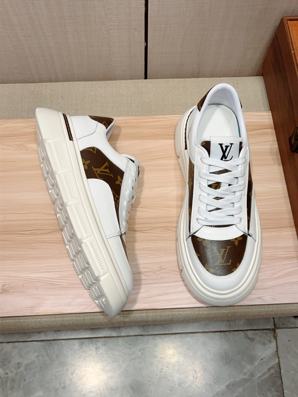 Louis Vuitton Sneaker