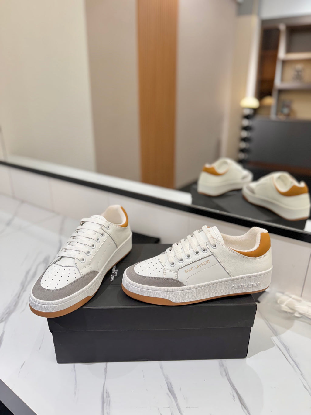 Saint Laurent Sneaker