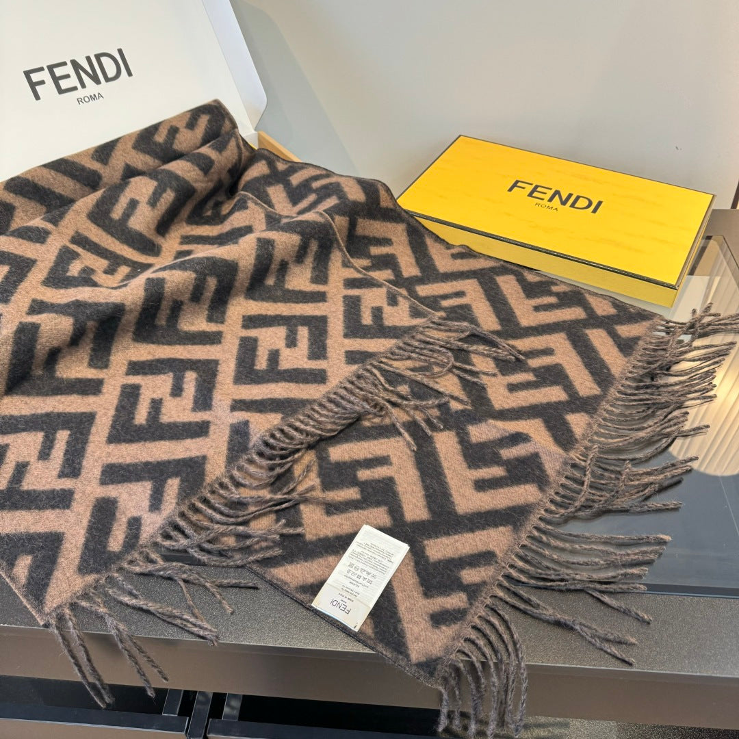Fendi Atkı