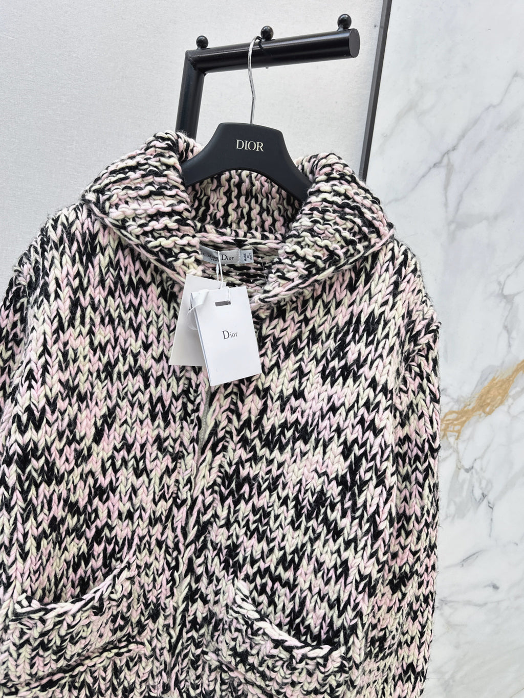 Dior Kazak