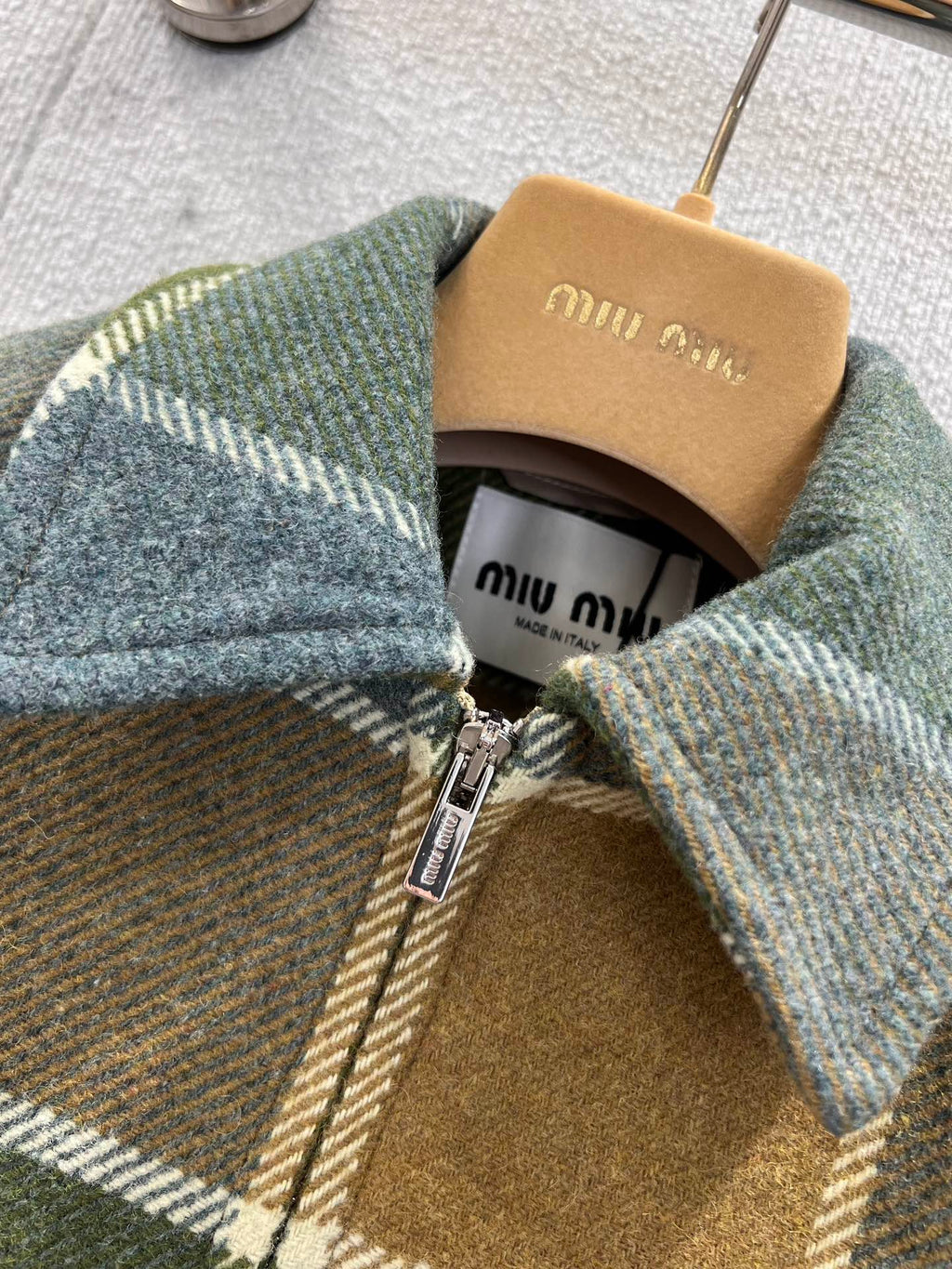 Miu Miu Mont