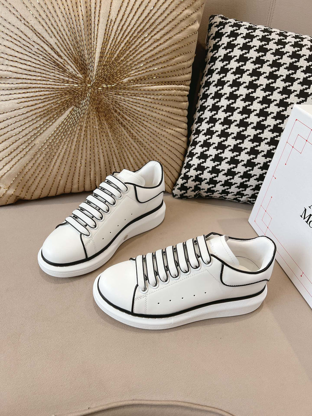 Alexander McQueen Sneaker