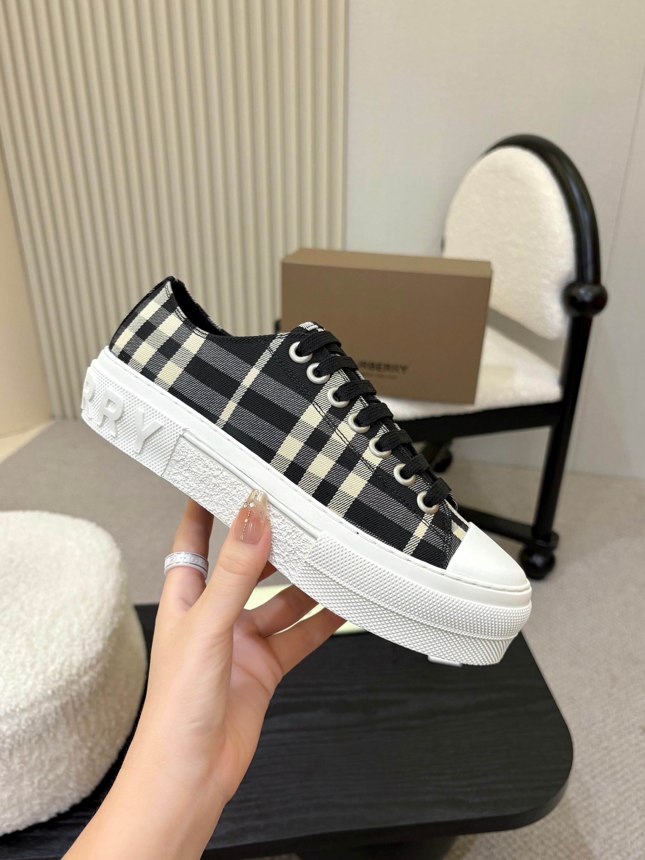 Burberry Sneaker