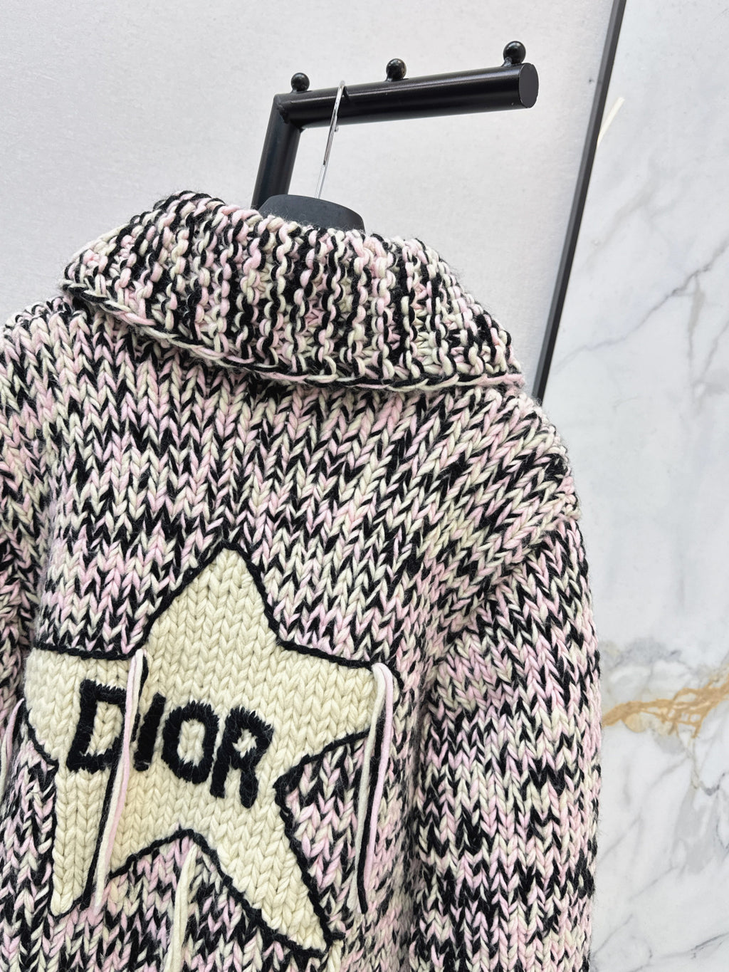 Dior Kazak