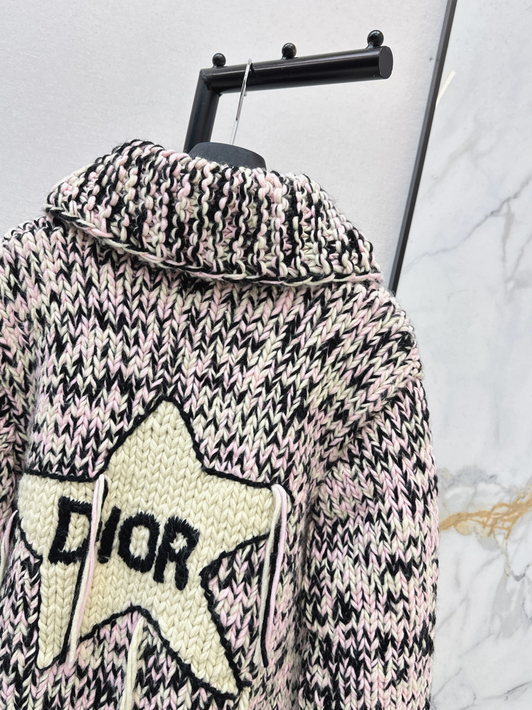Dior Kazak