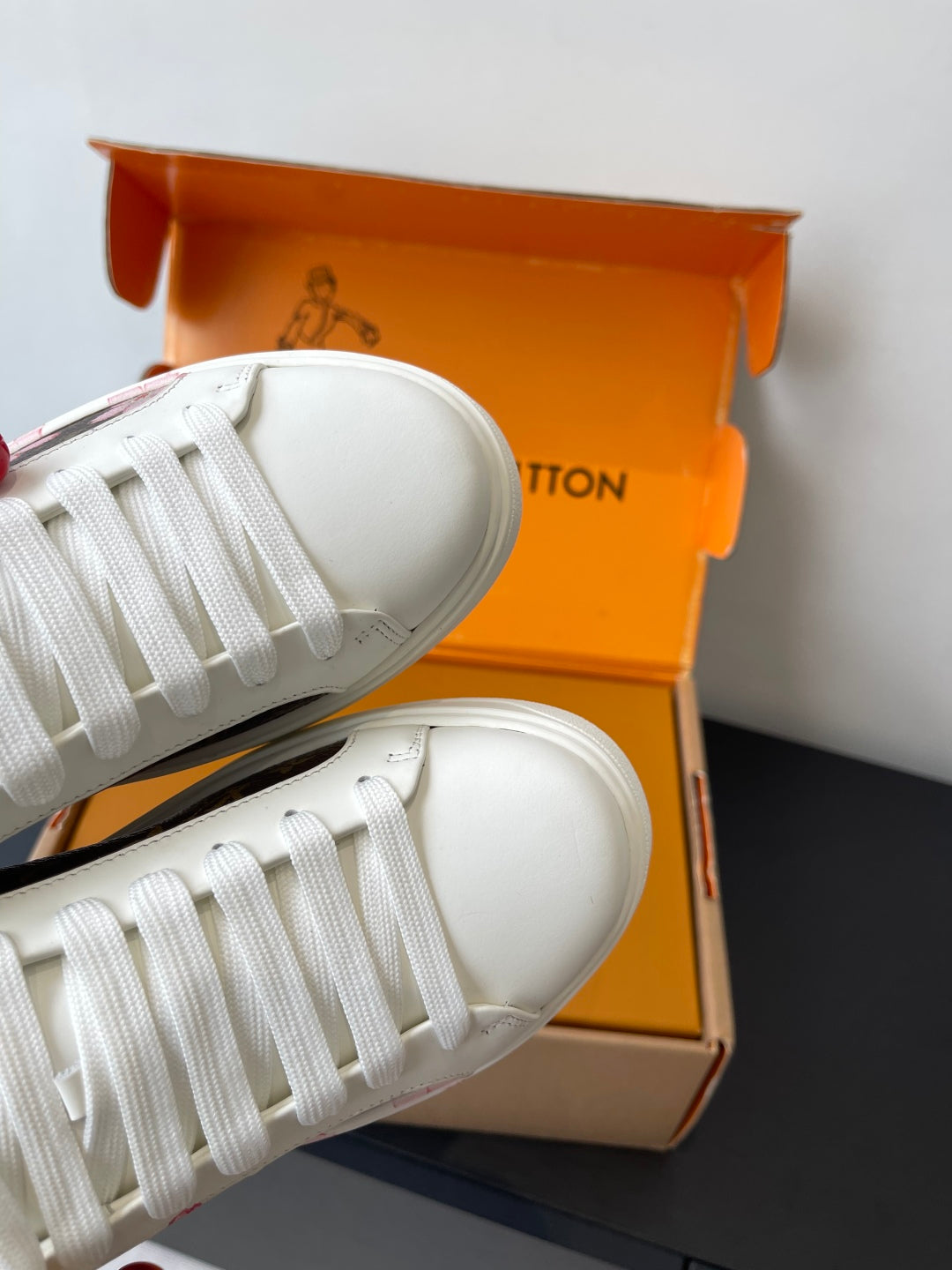 Louis Vuitton Sneaker