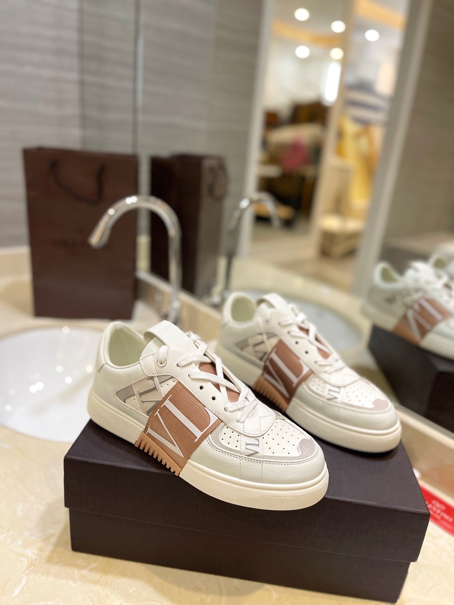 Valentino Sneaker