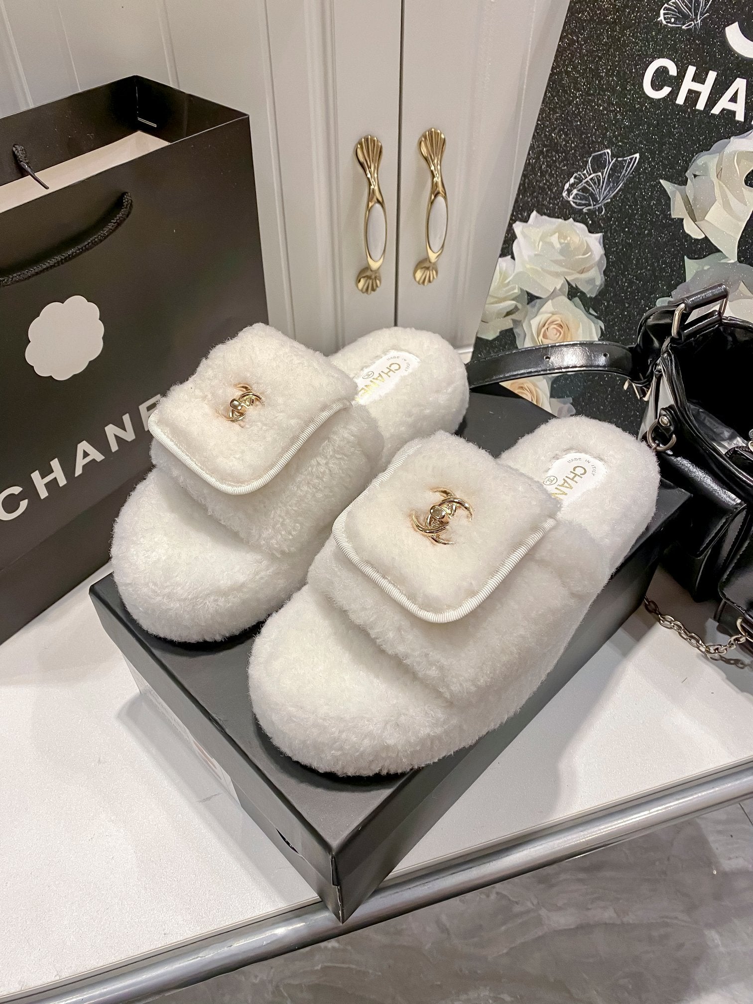 Chanel Slipper