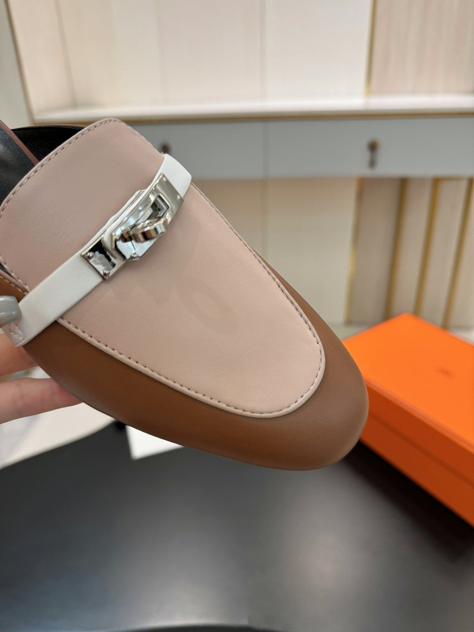 Hermes Slipper