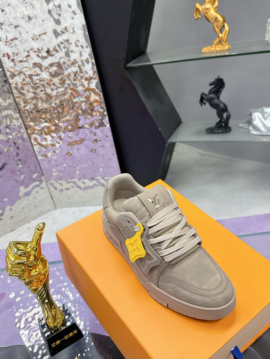 Louis Vuitton Sneaker