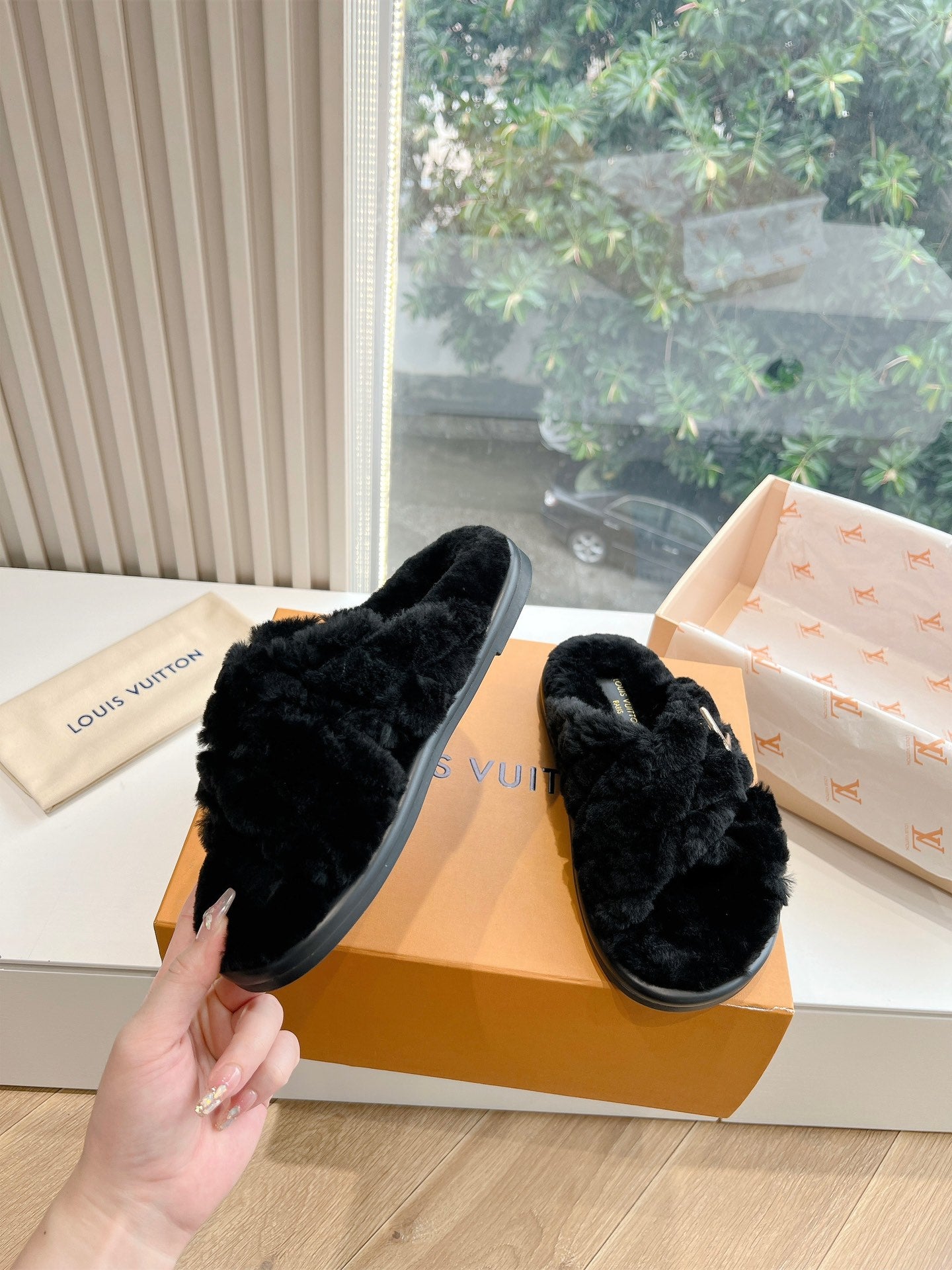 Louis Vuitton Slipper
