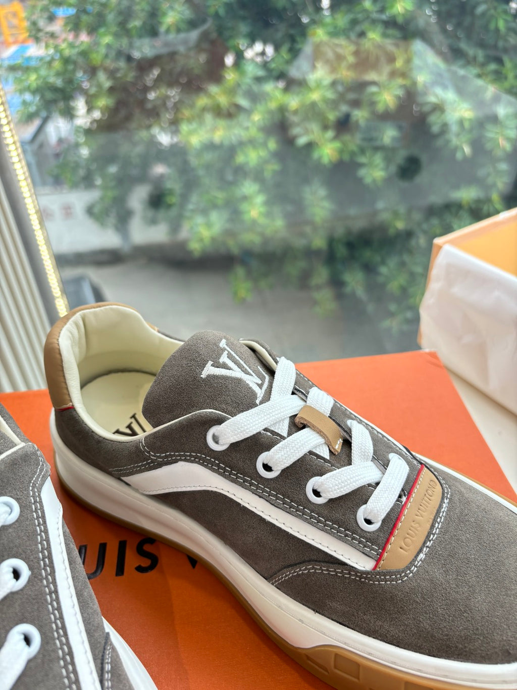 Louis Vuitton Sneaker