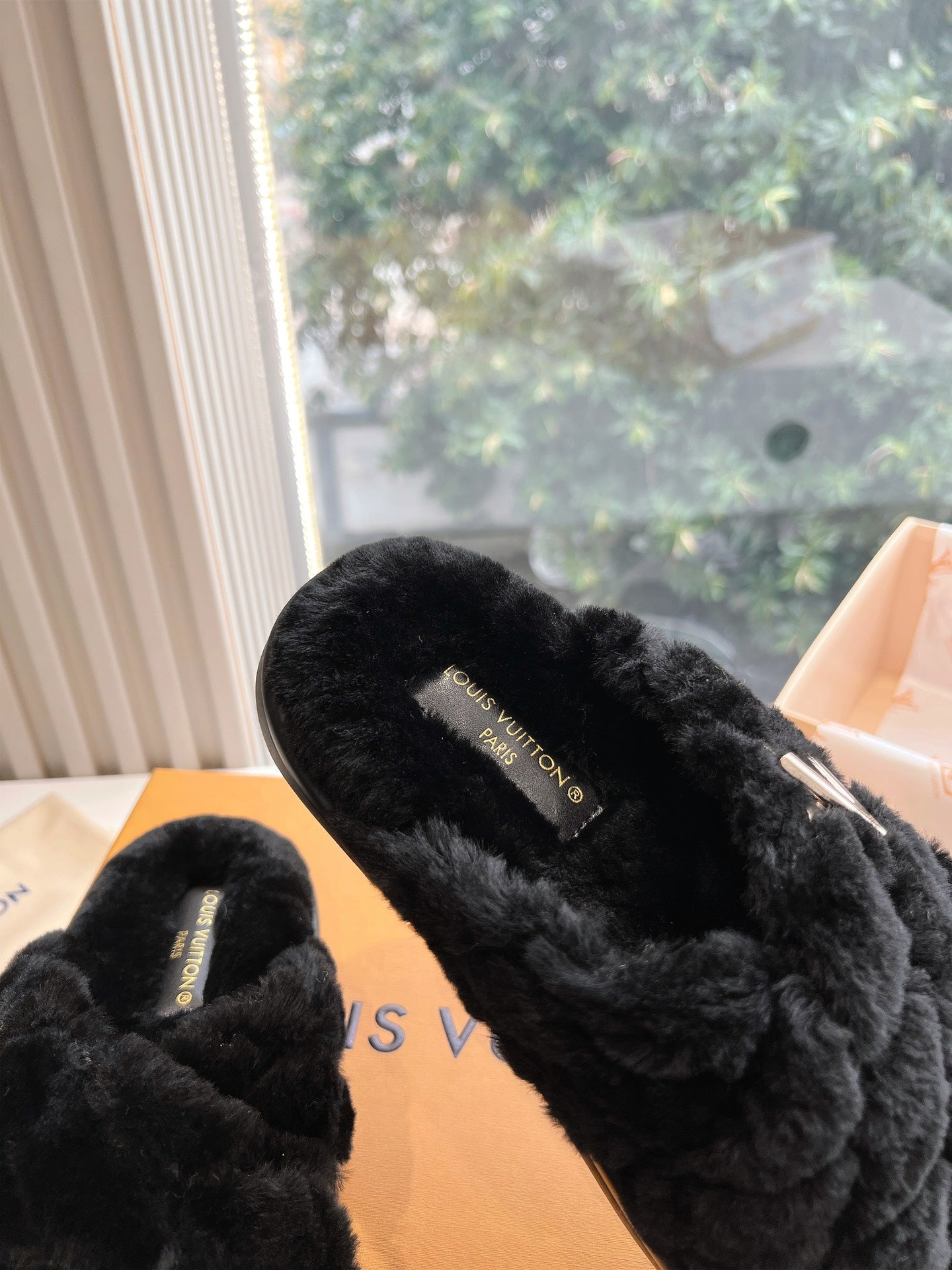 Louis Vuitton Slipper