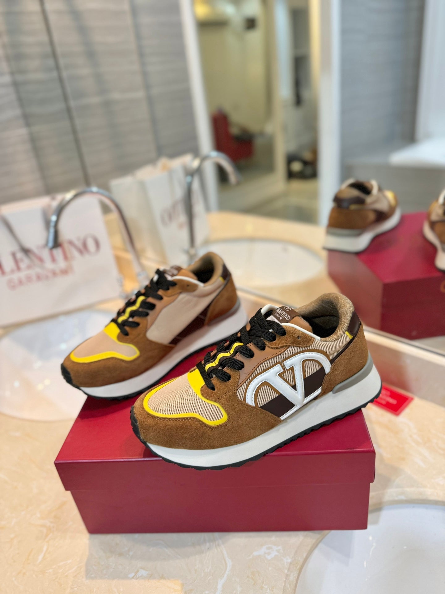 Valentino Sneaker