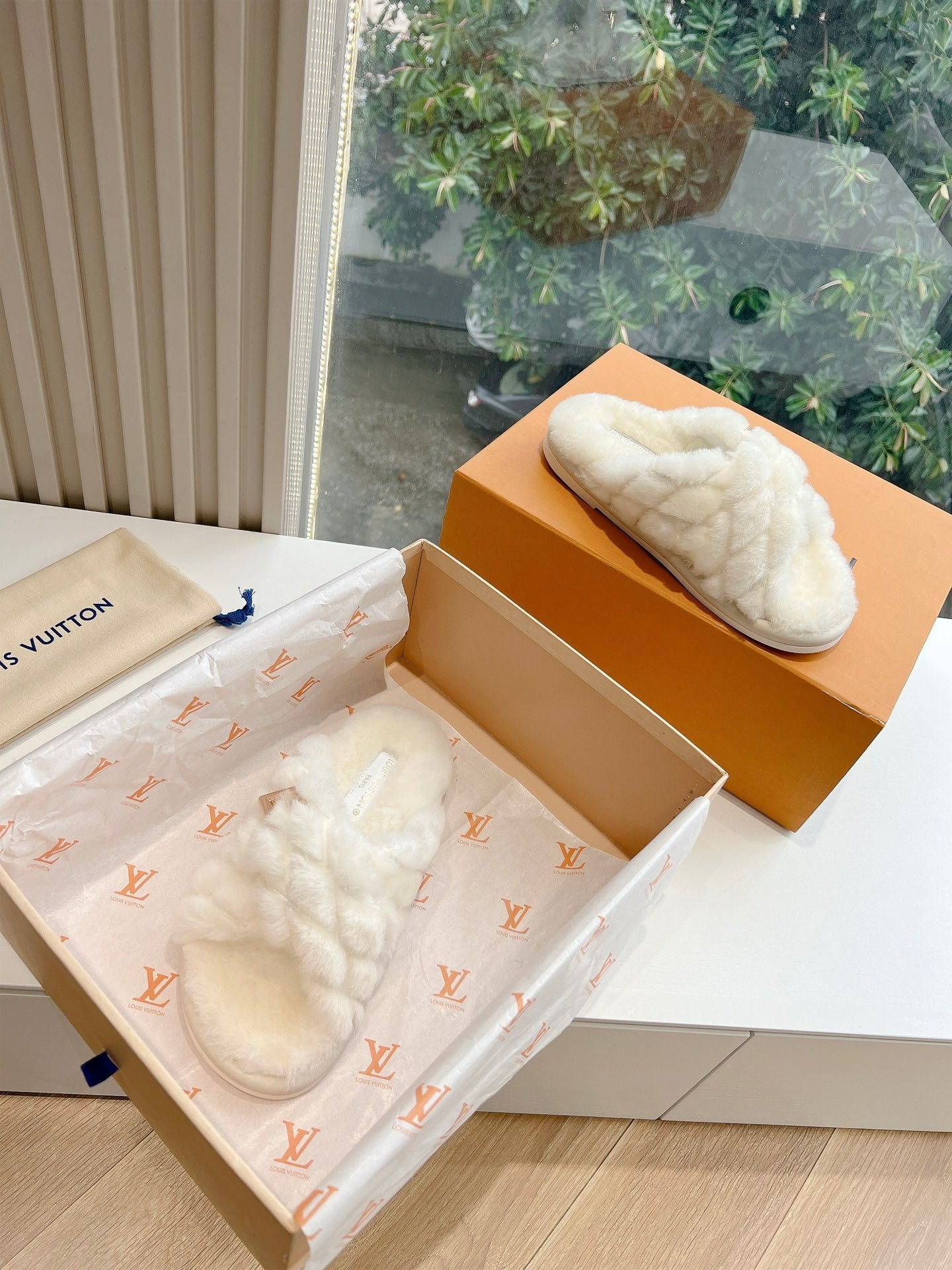 Louis Vuitton Slipper