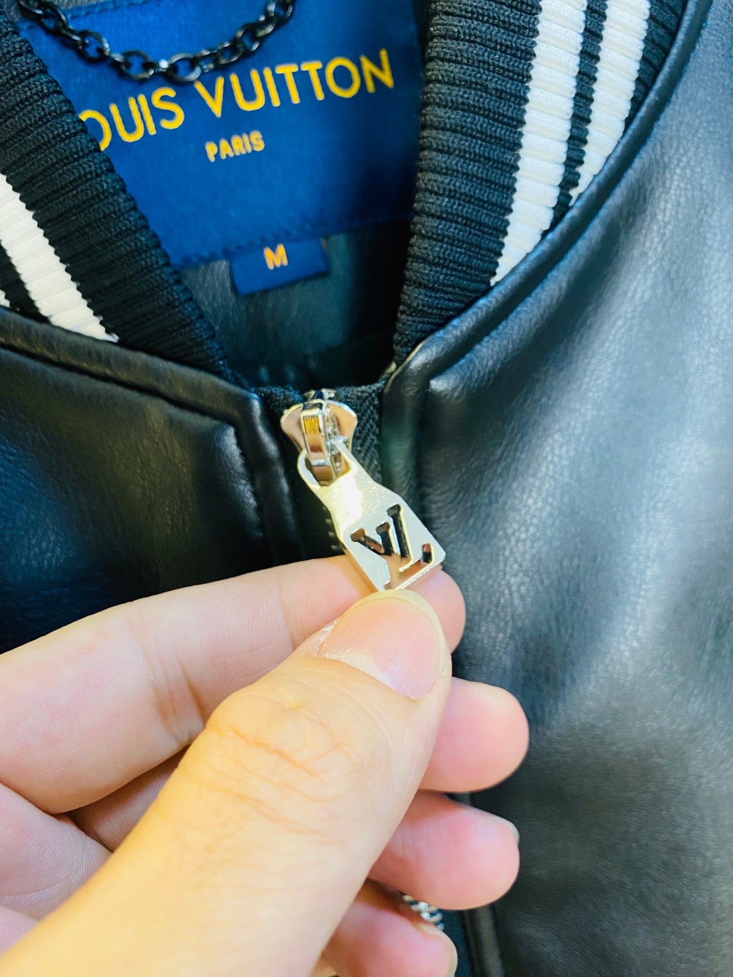 Louis Vuitton Deri Mont