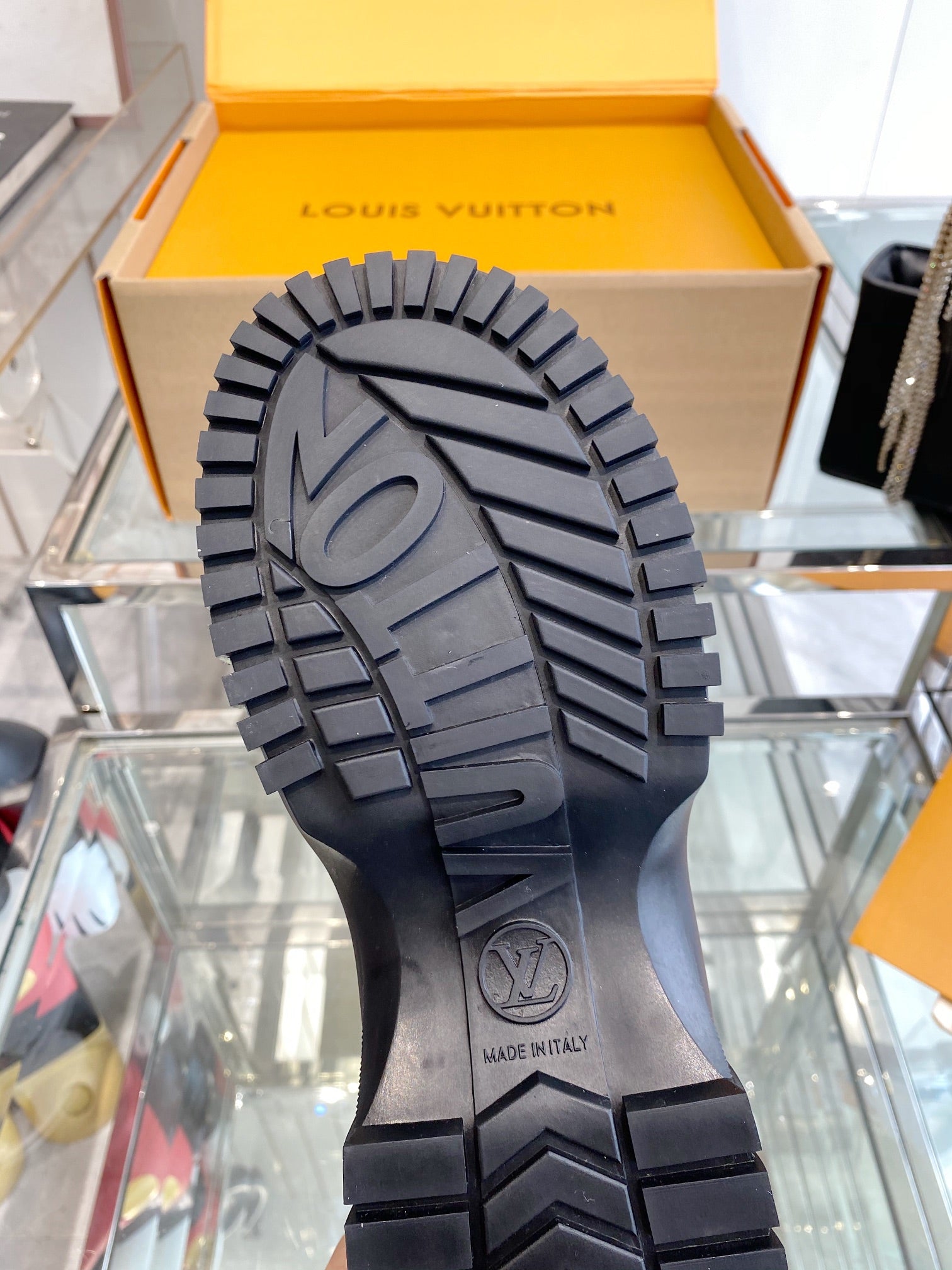 Louis Vuitton Sneaker