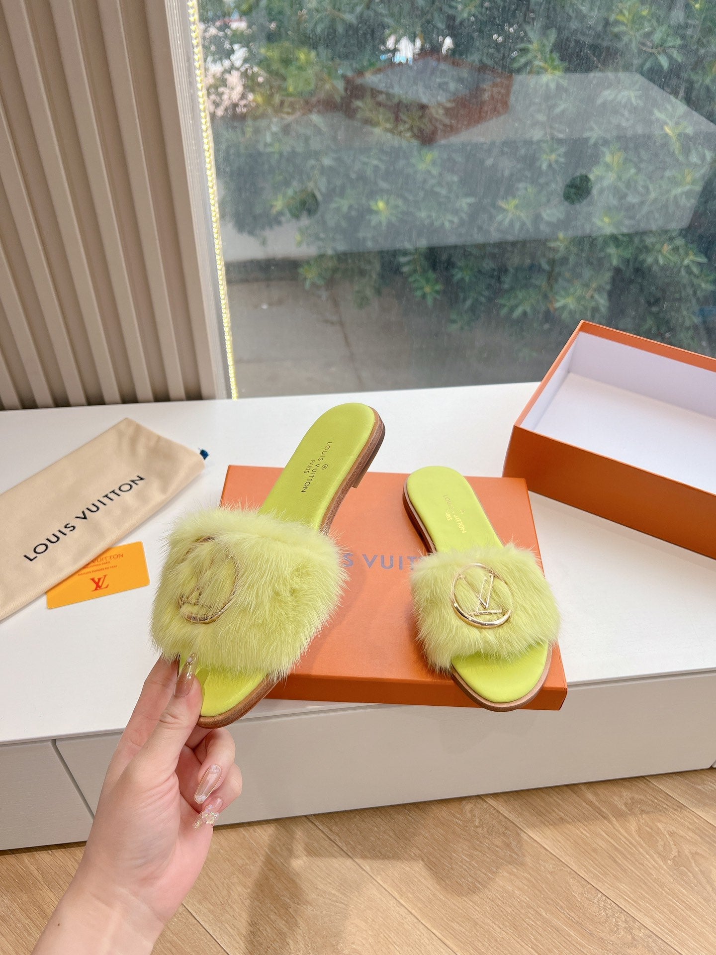 Louis Vuitton Slipper