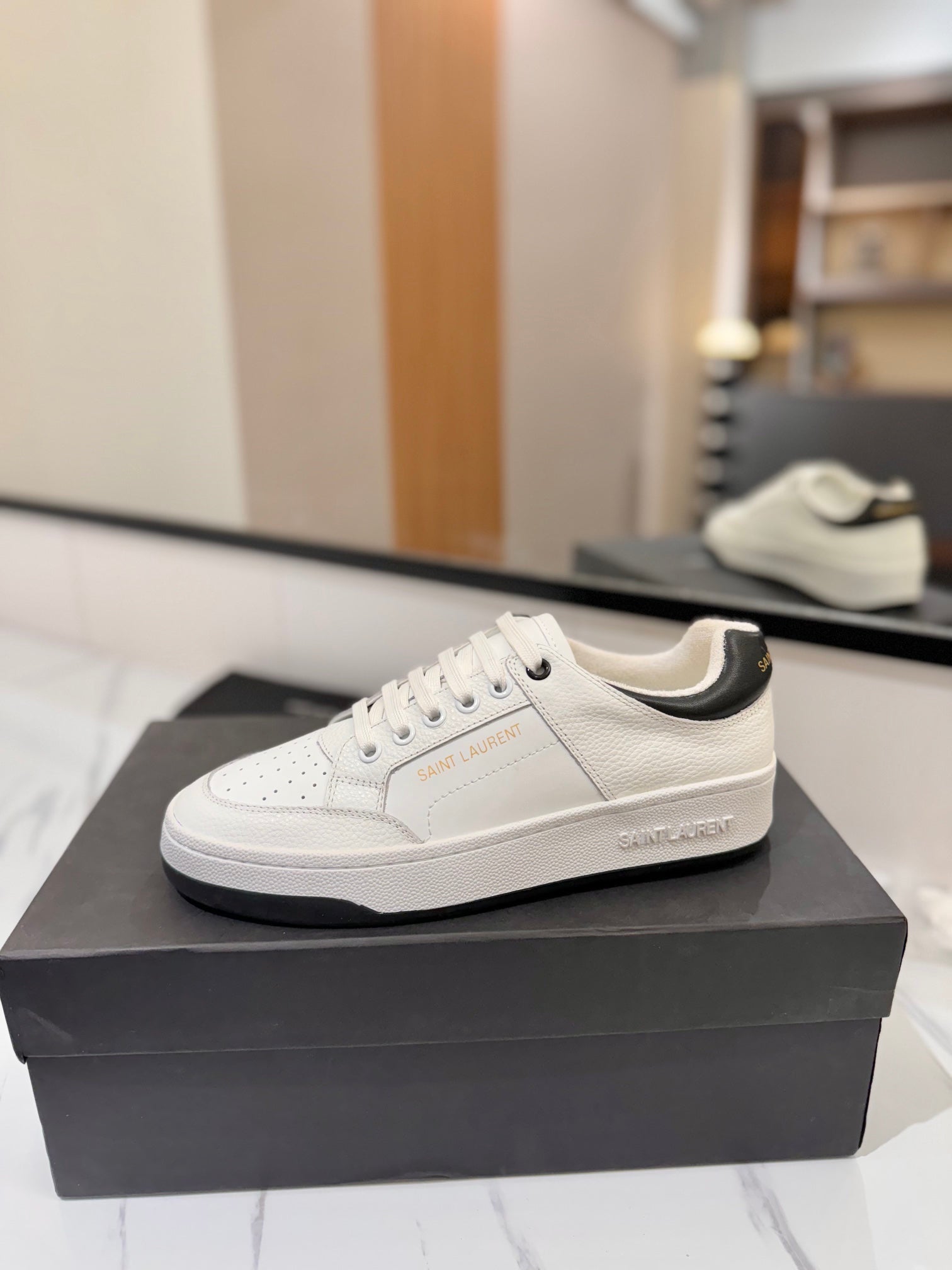 Saint Laurent Sneaker