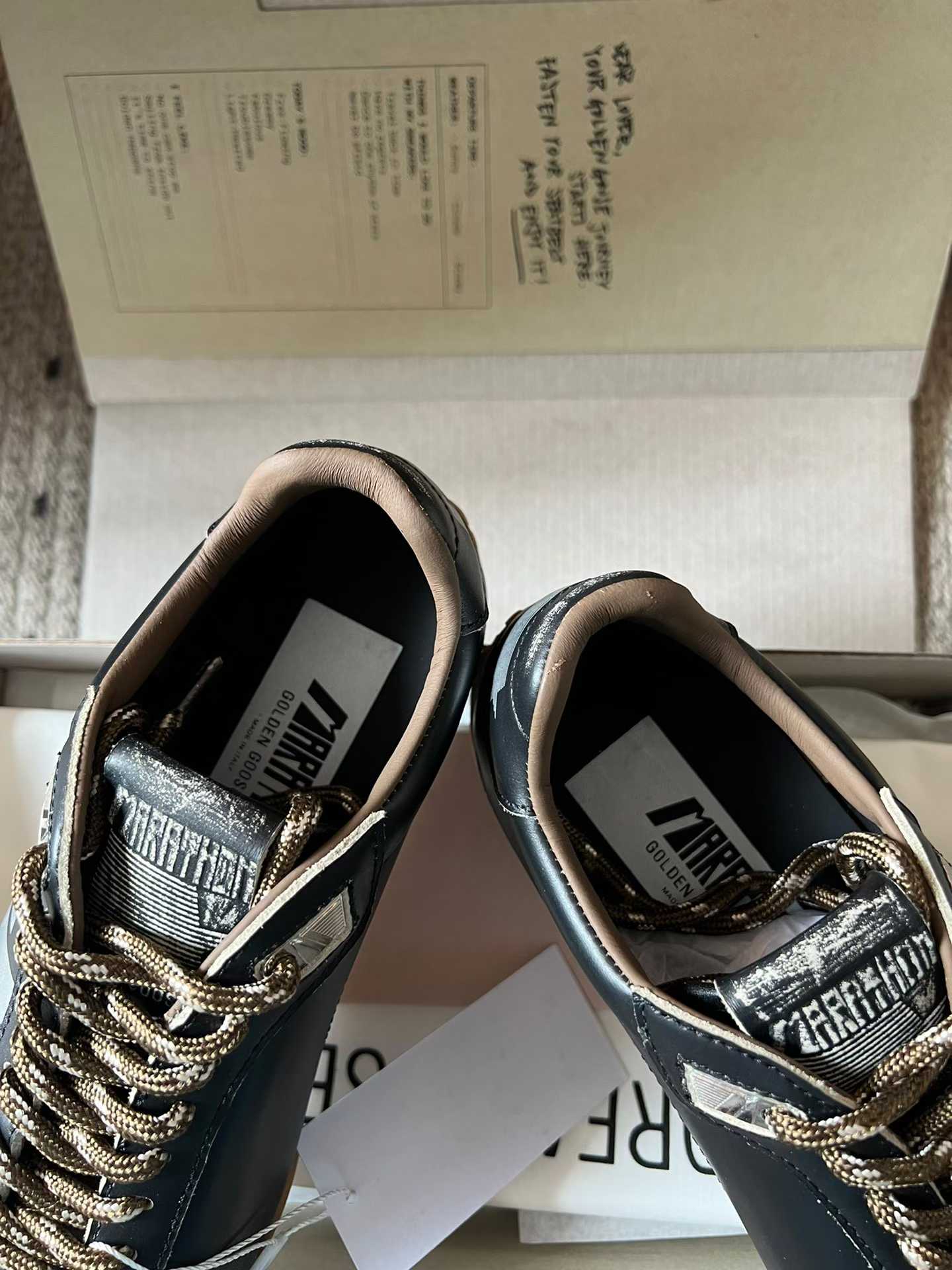 Golden Goose Sneaker