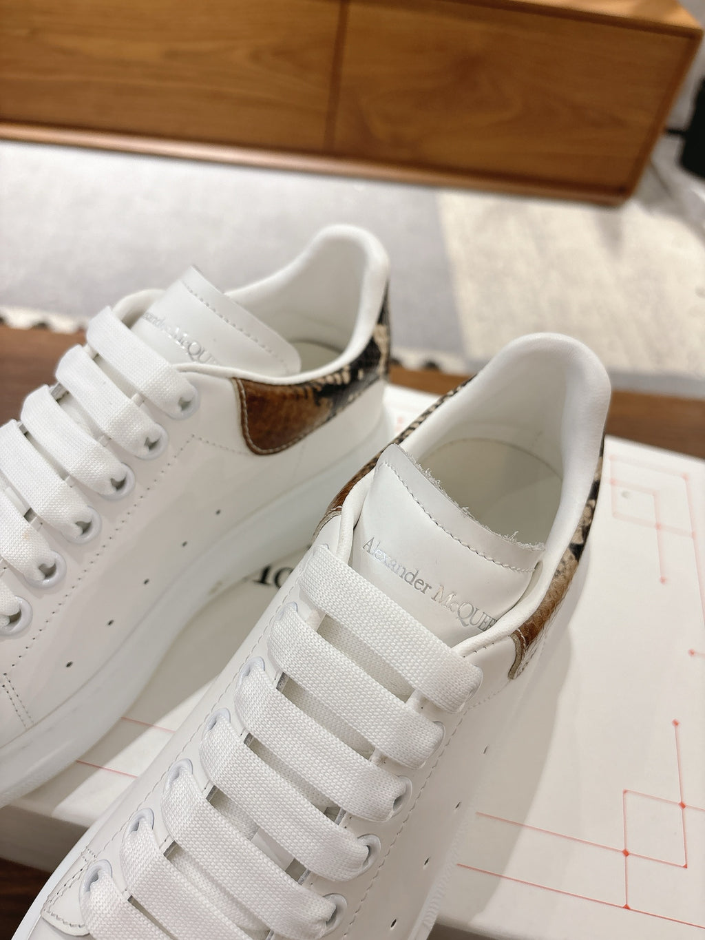 Alexander McQueen Sneaker