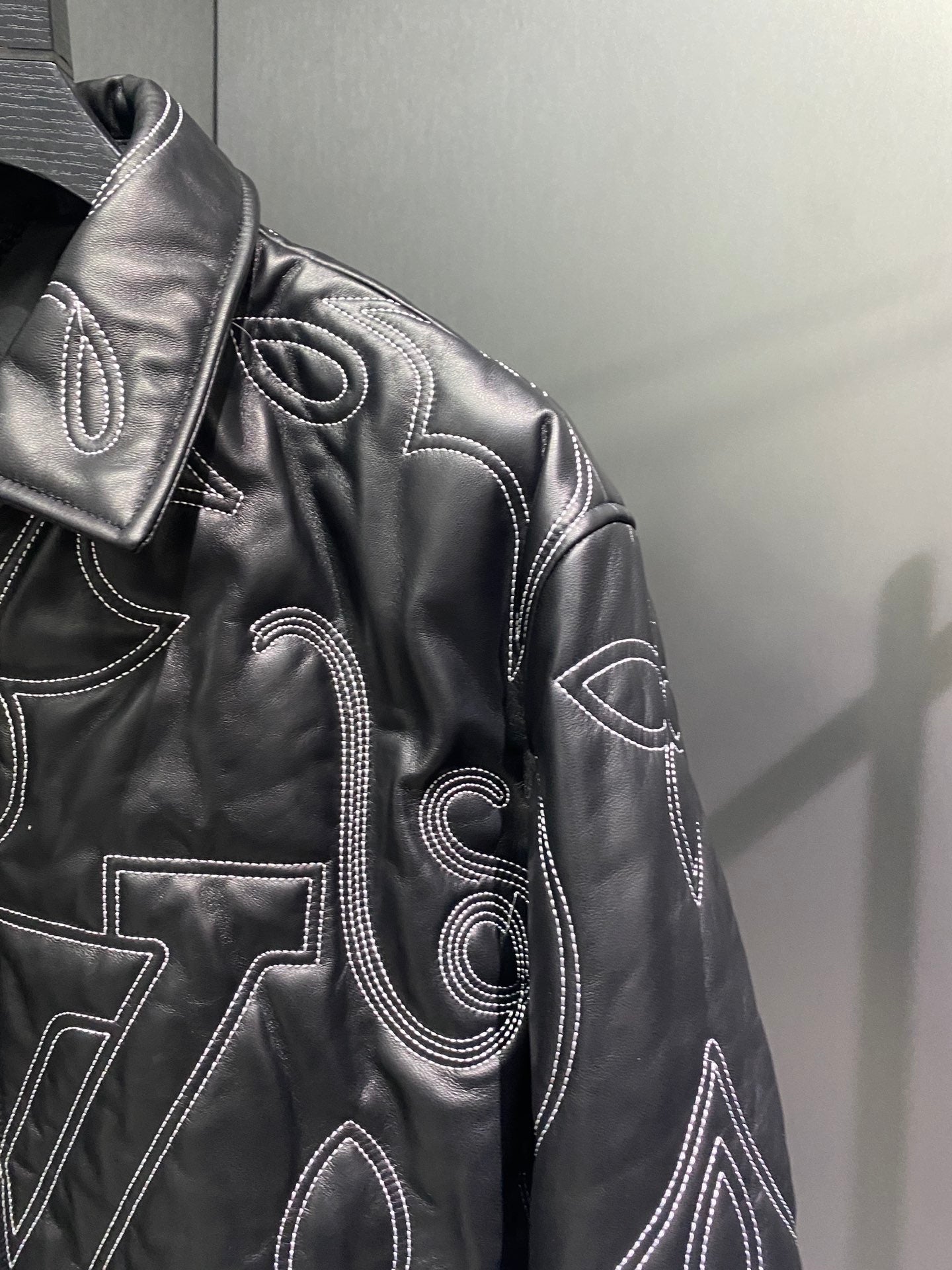 Louis Vuitton Deri Mont