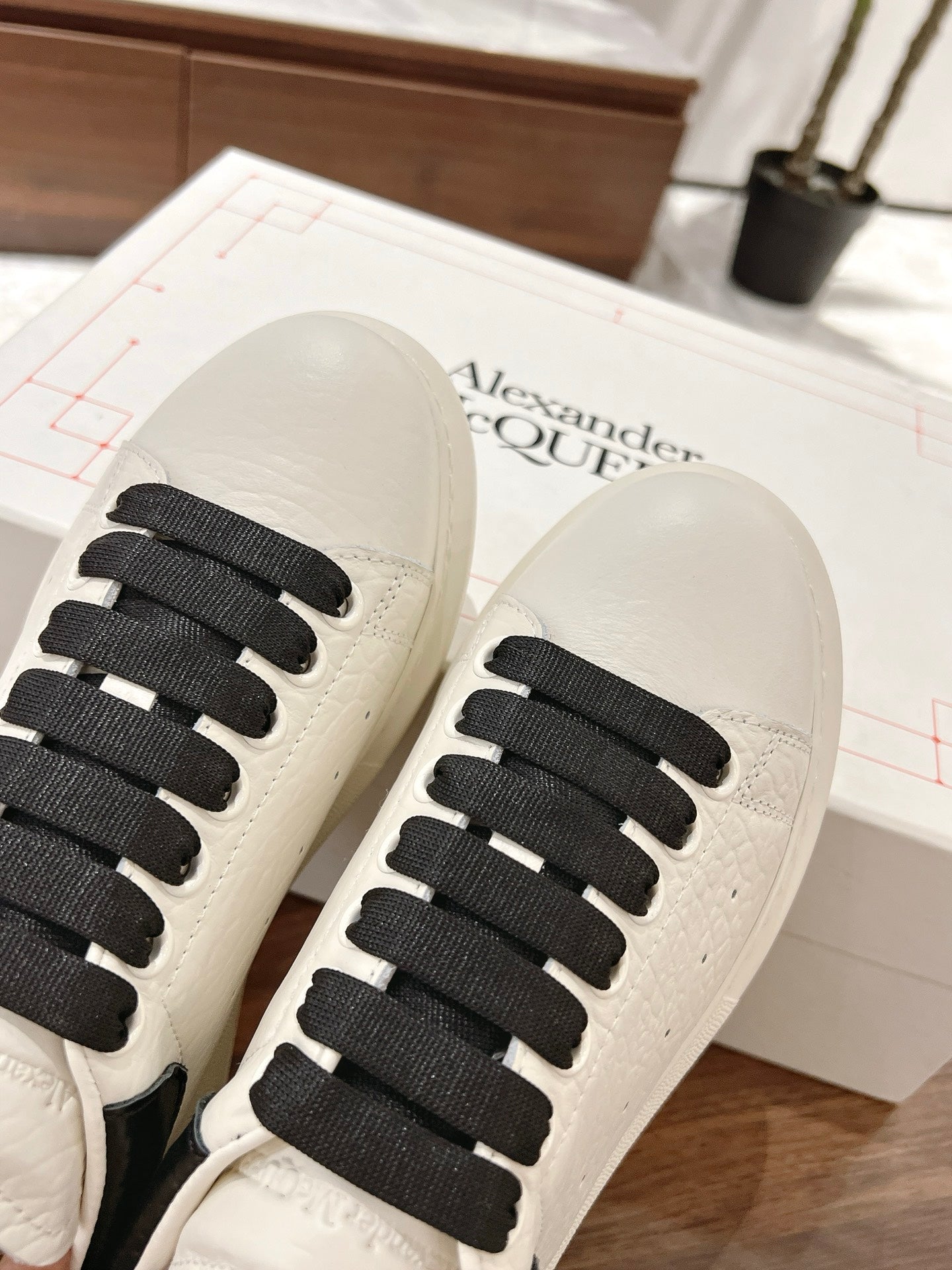 Alexander McQueen Sneaker