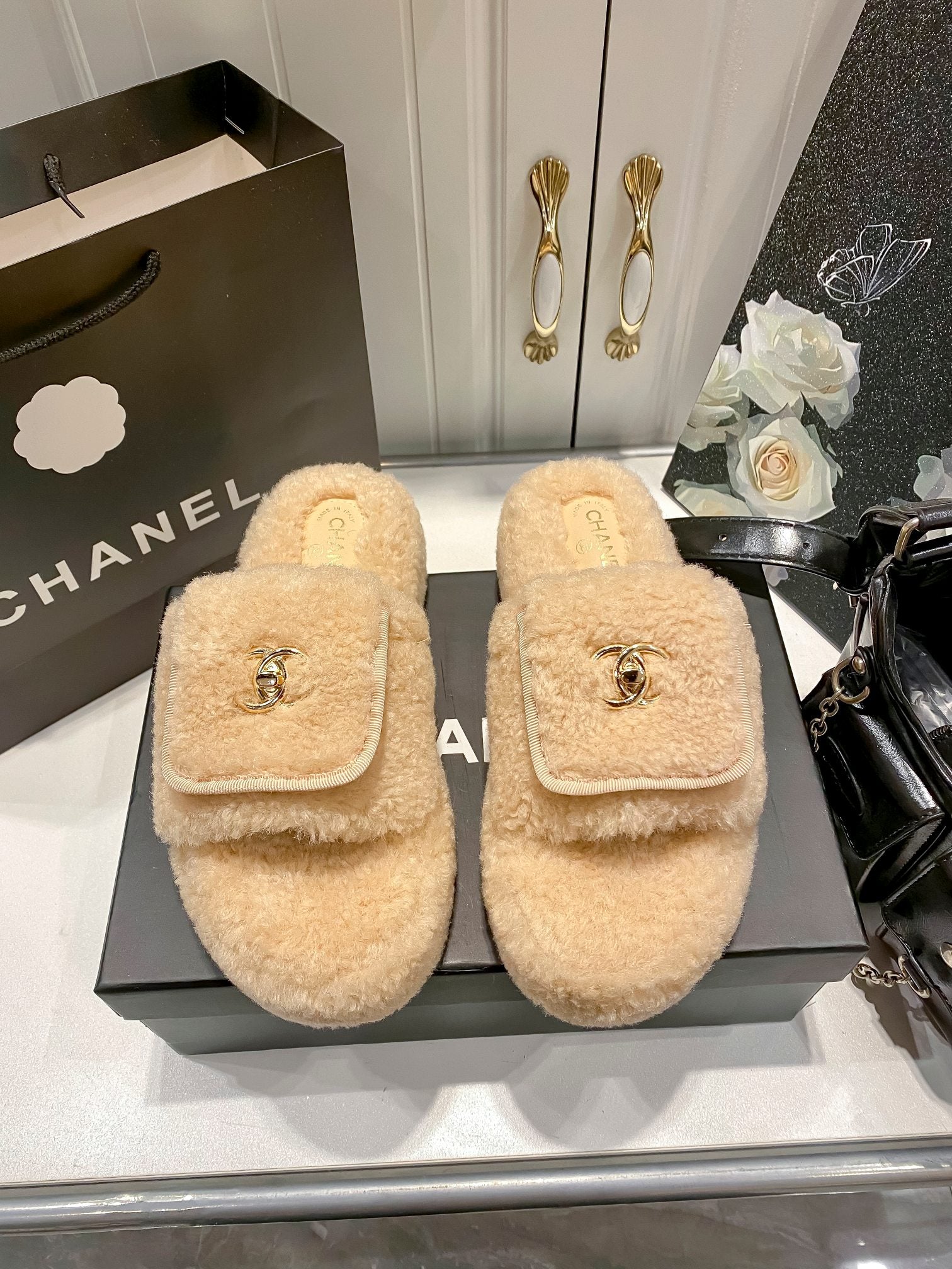 Chanel Slipper