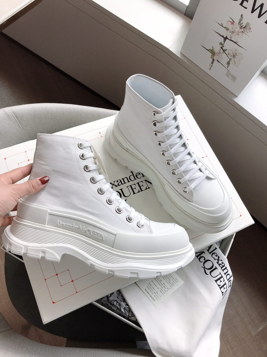 Alexander McQueen Bot