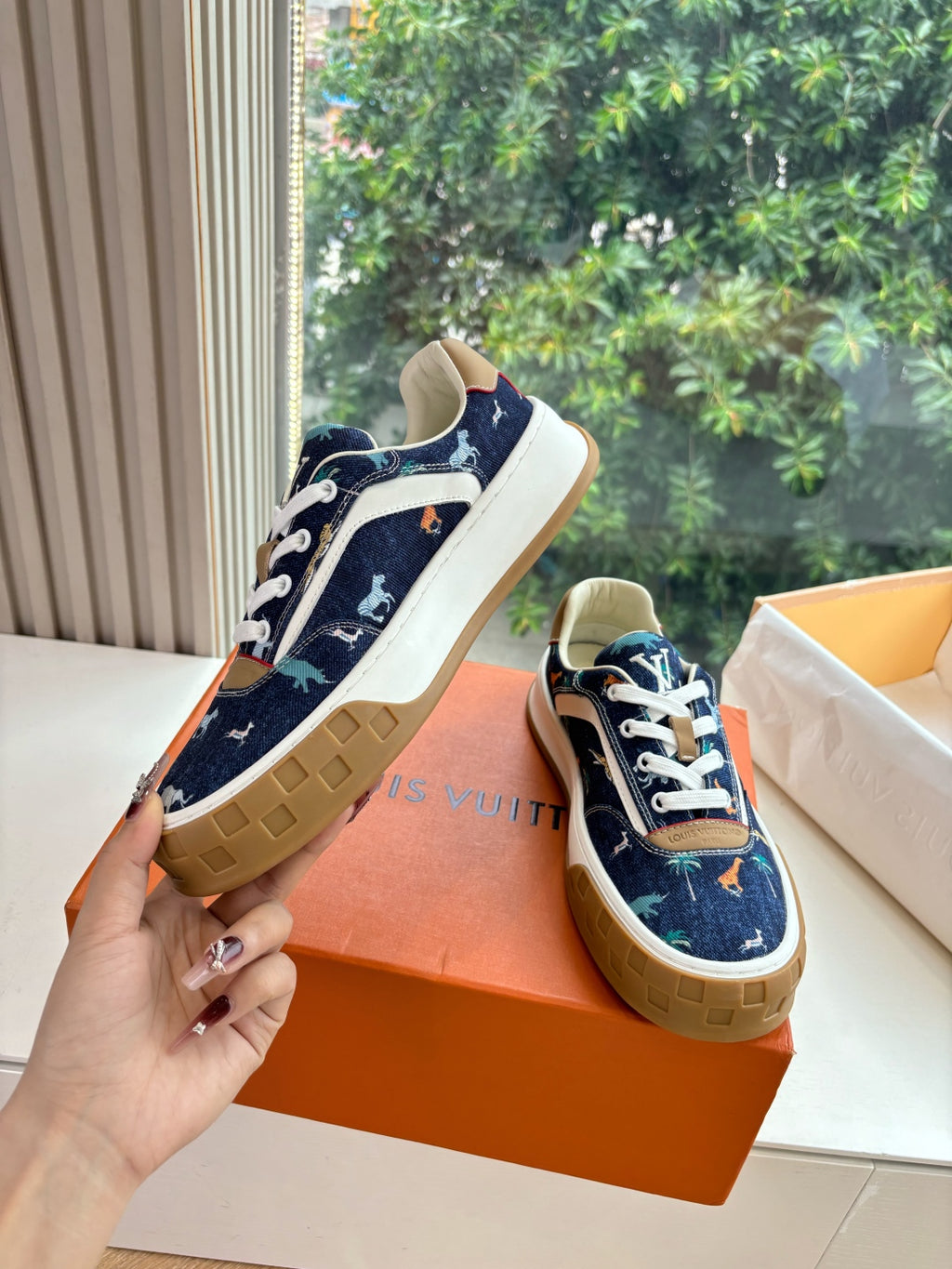 Louis Vuitton Sneaker