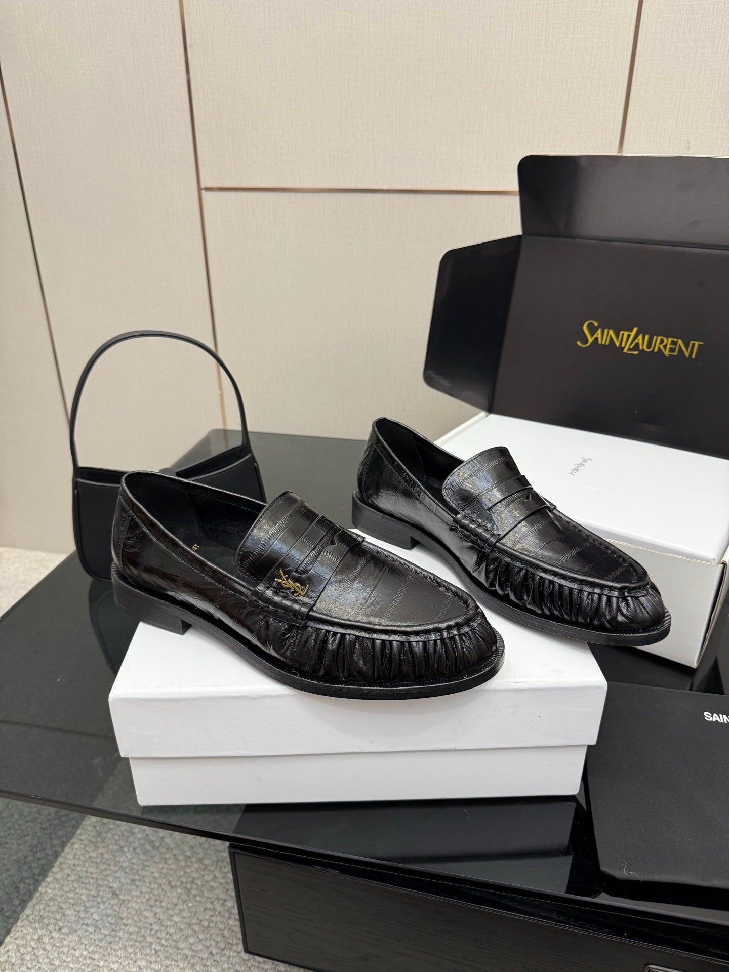 Yves Saint Laurent Loafer