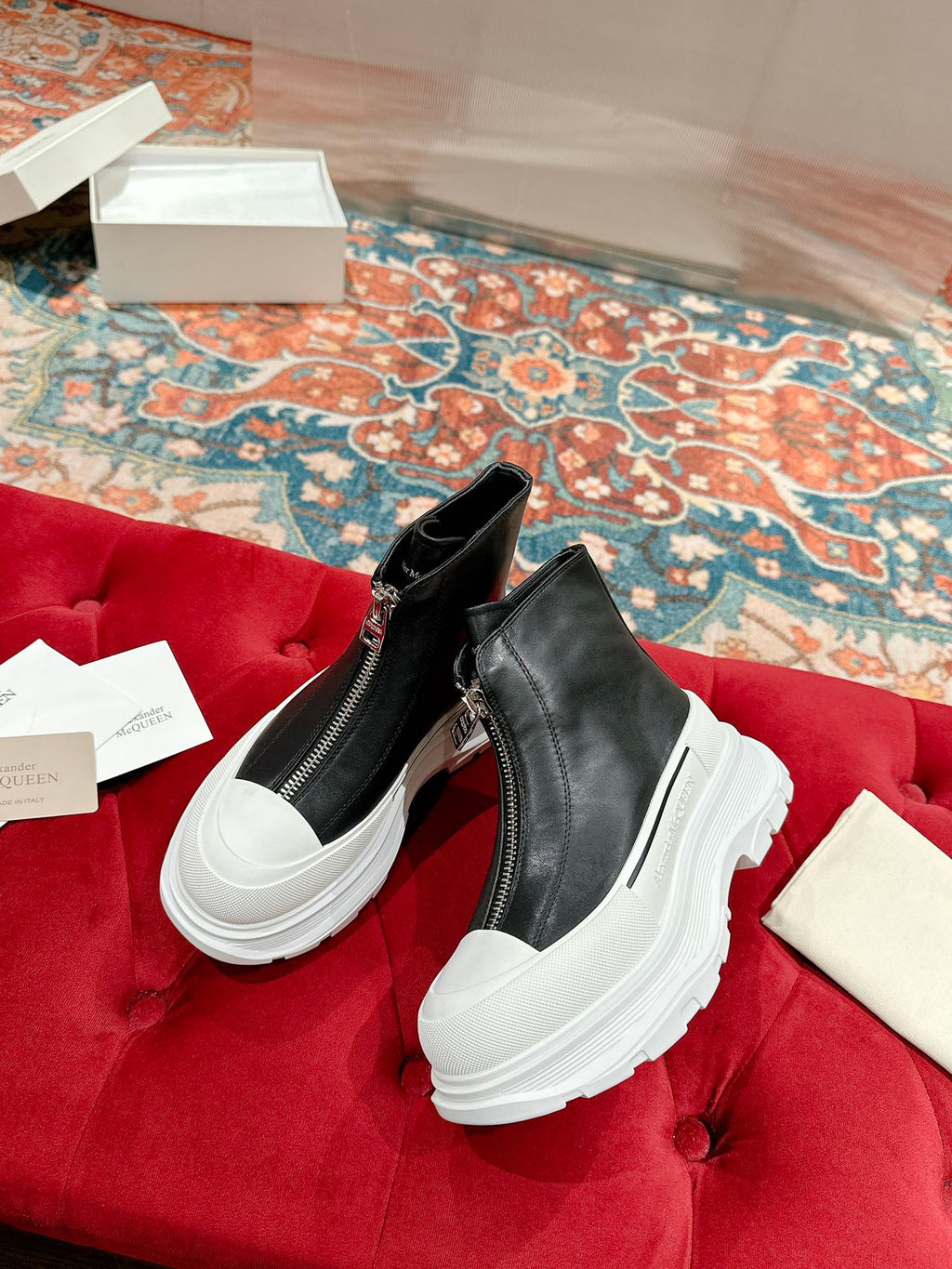 Alexander McQueen Bot