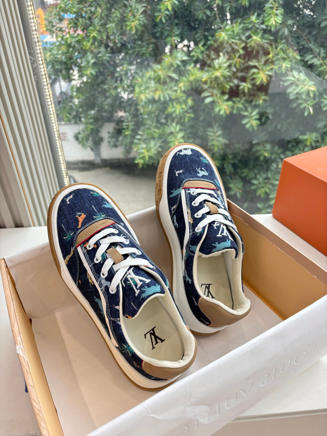 Louis Vuitton Sneaker