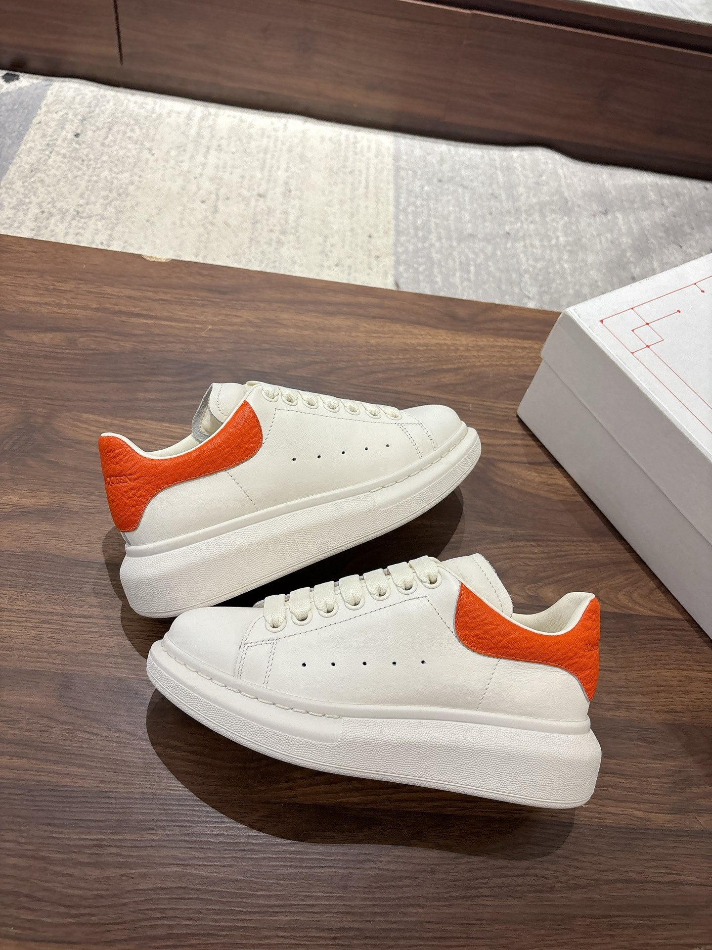 Alexander McQueen Sneaker