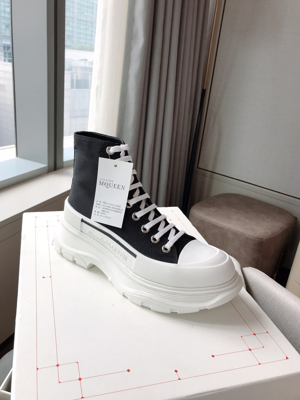 Alexander McQueen Bot