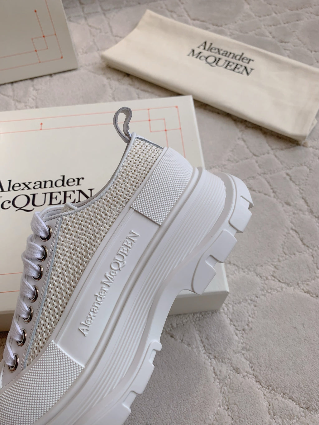 Alexander McQueen Sneaker