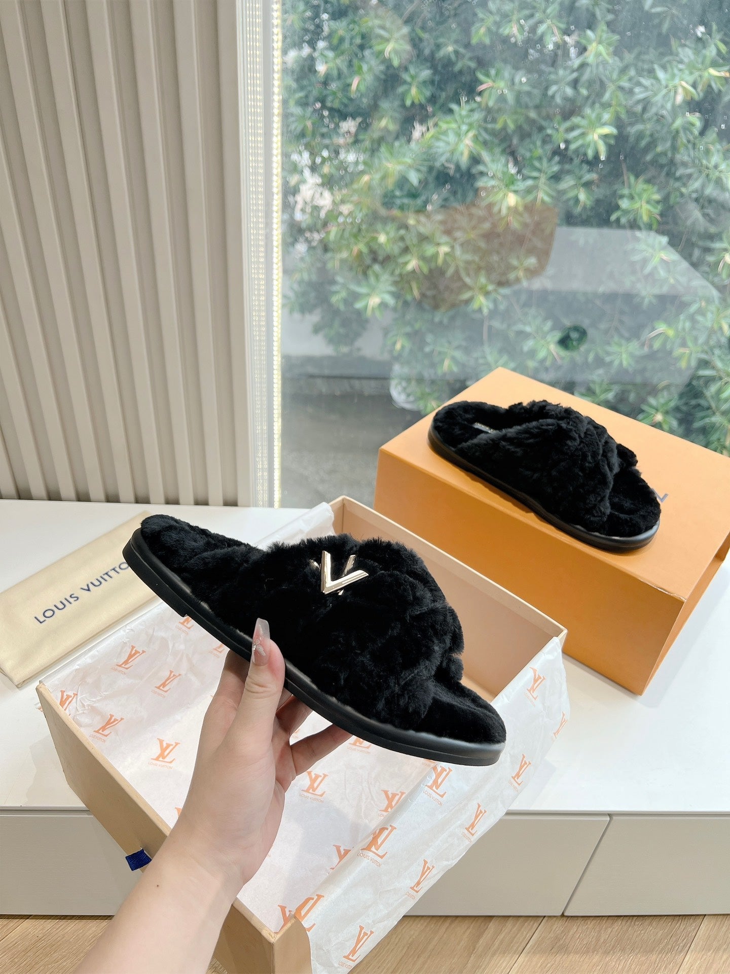 Louis Vuitton Slipper