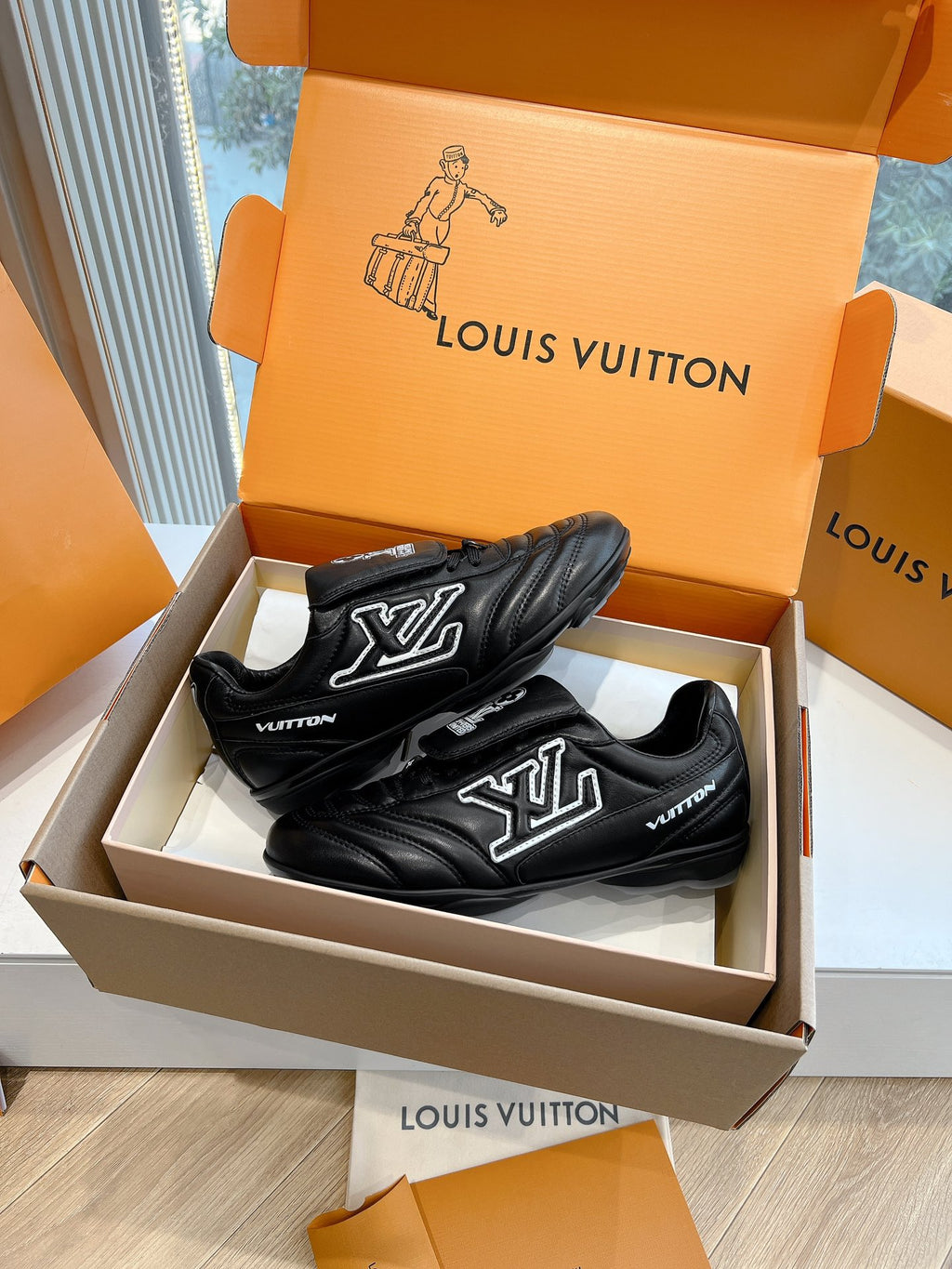 Louis Vuitton Sneaker