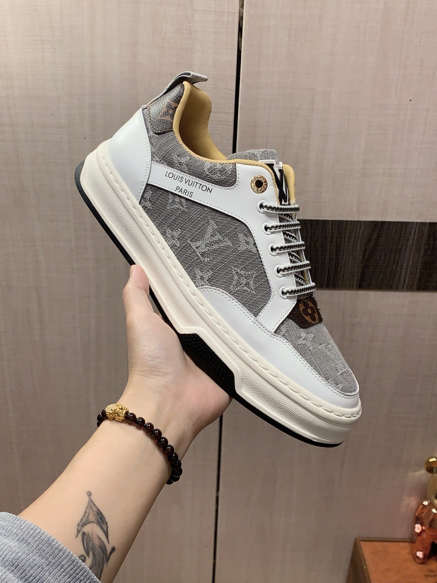 Louis Vuitton Sneaker
