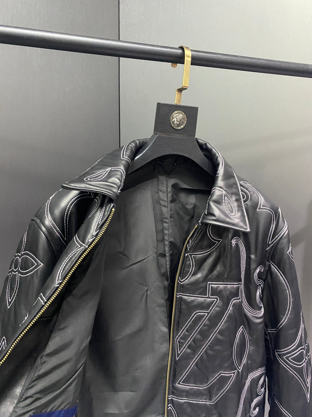 Louis Vuitton Deri Mont