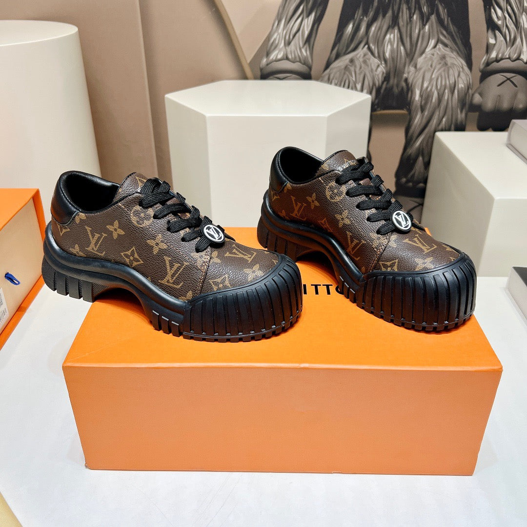 Louis Vuitton Sneaker