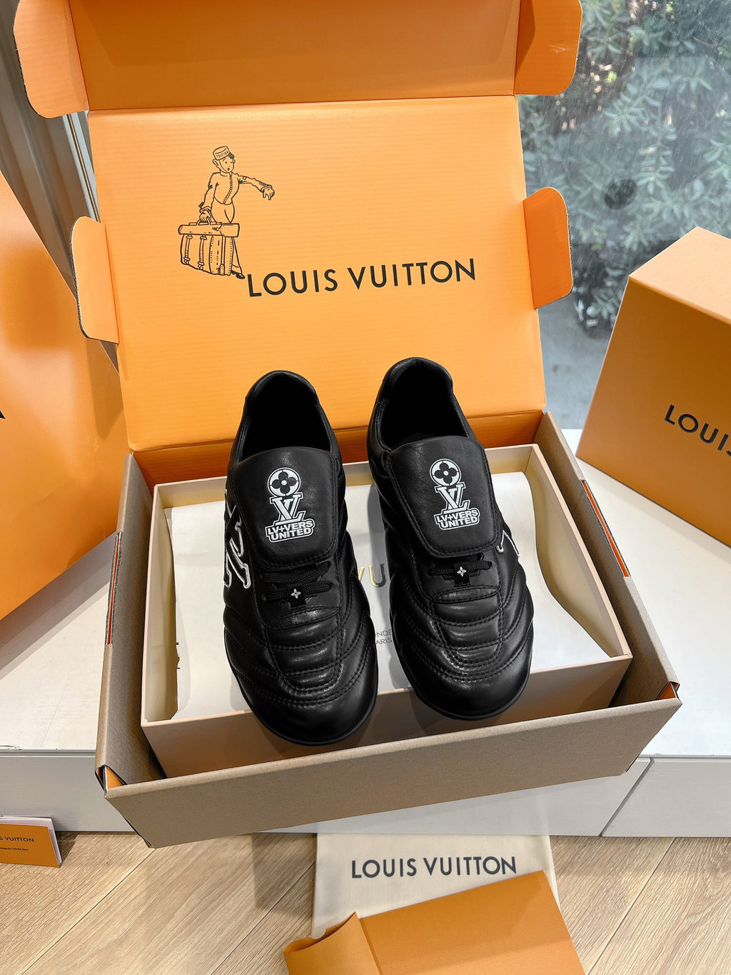 Louis Vuitton Sneaker