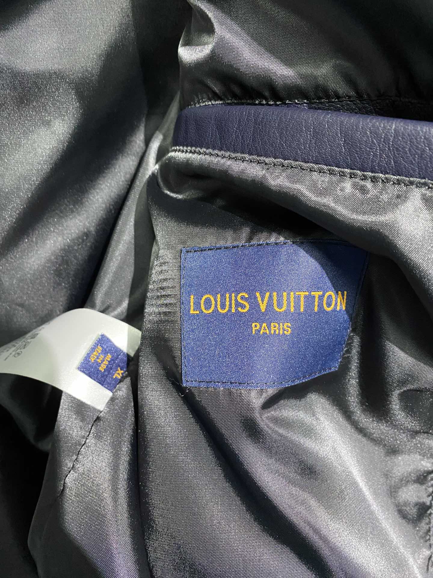 Louis Vuitton Deri Mont