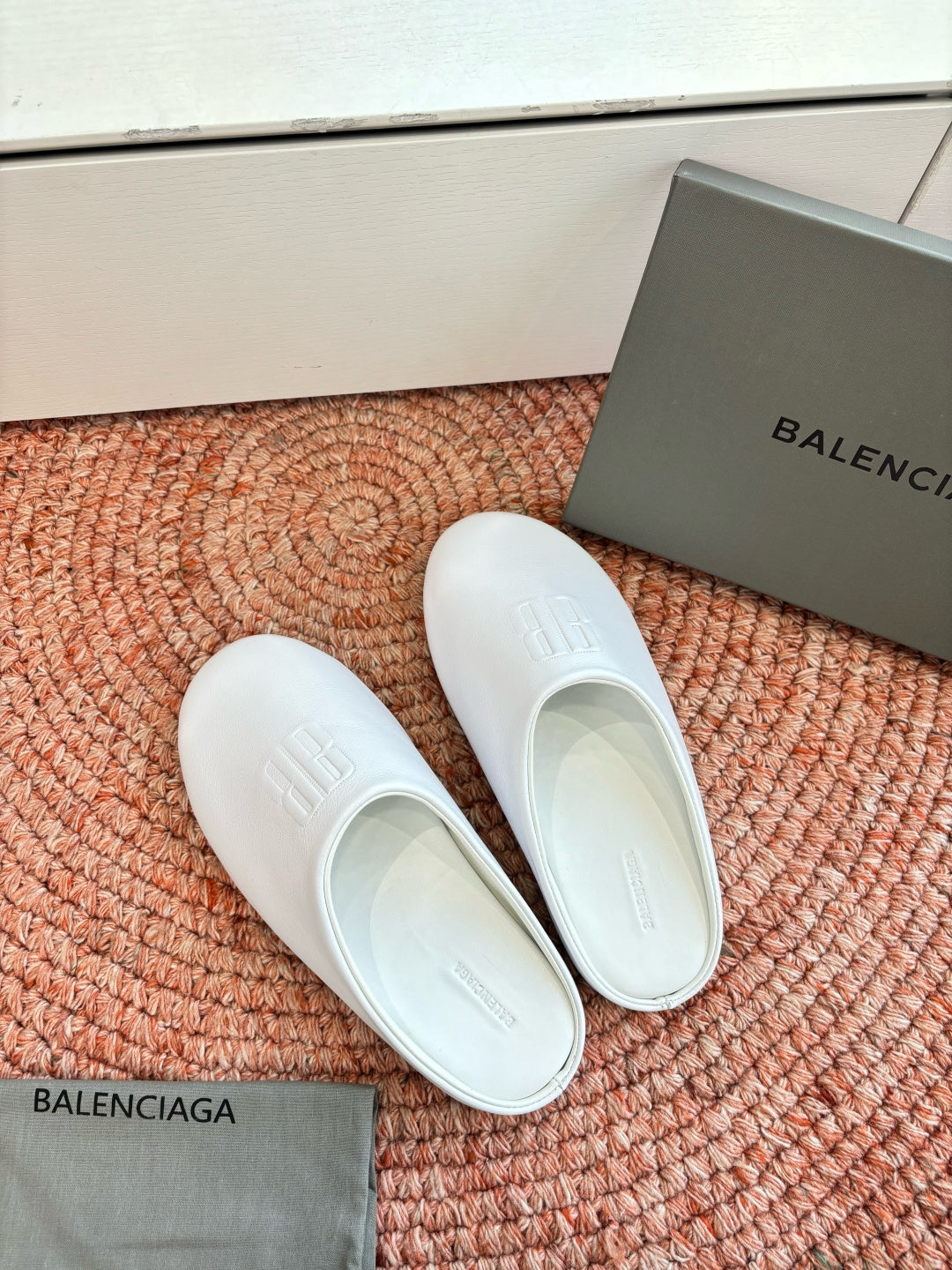 Balenciaga Slipper