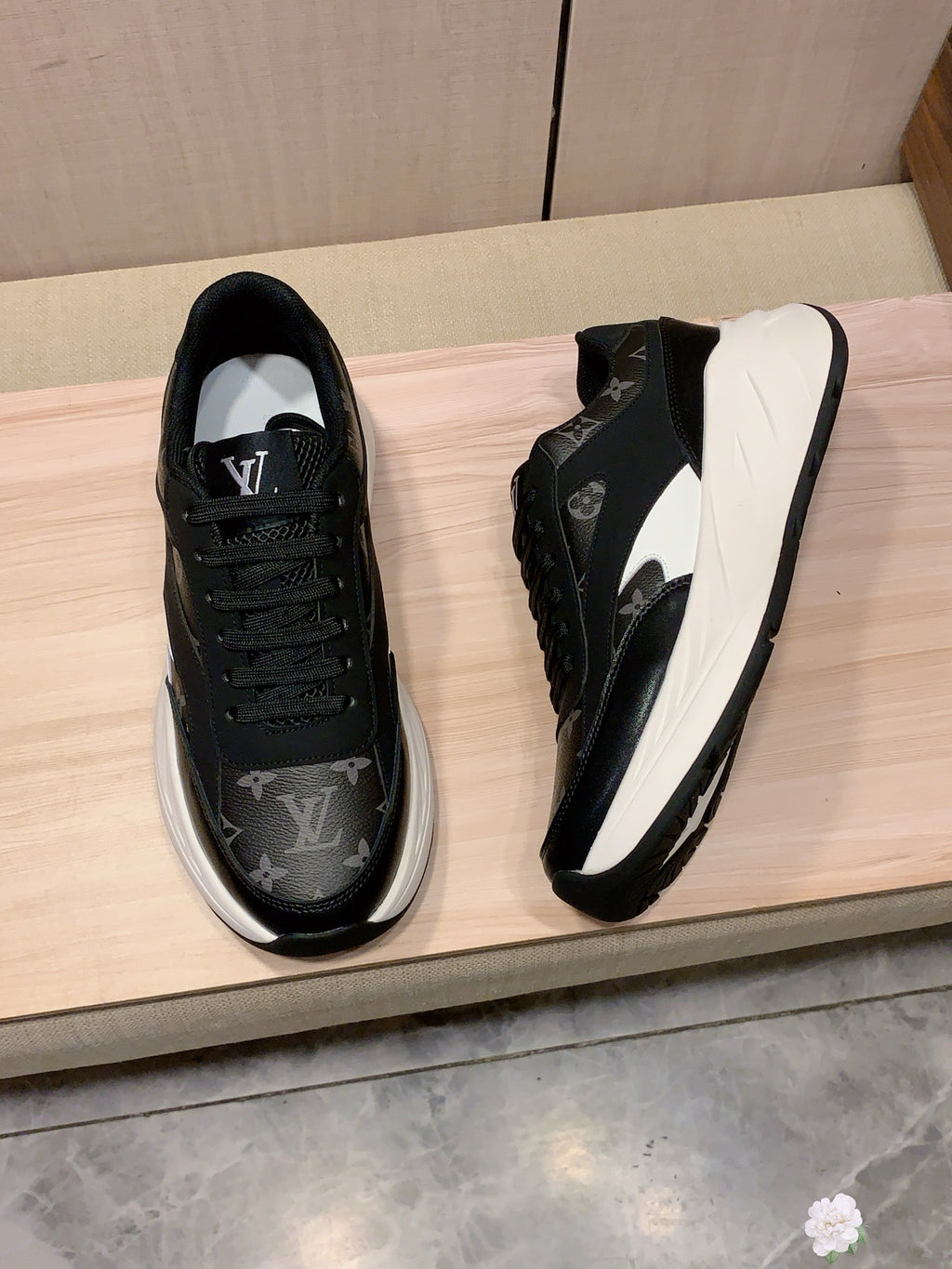 Louis Vuitton Sneaker