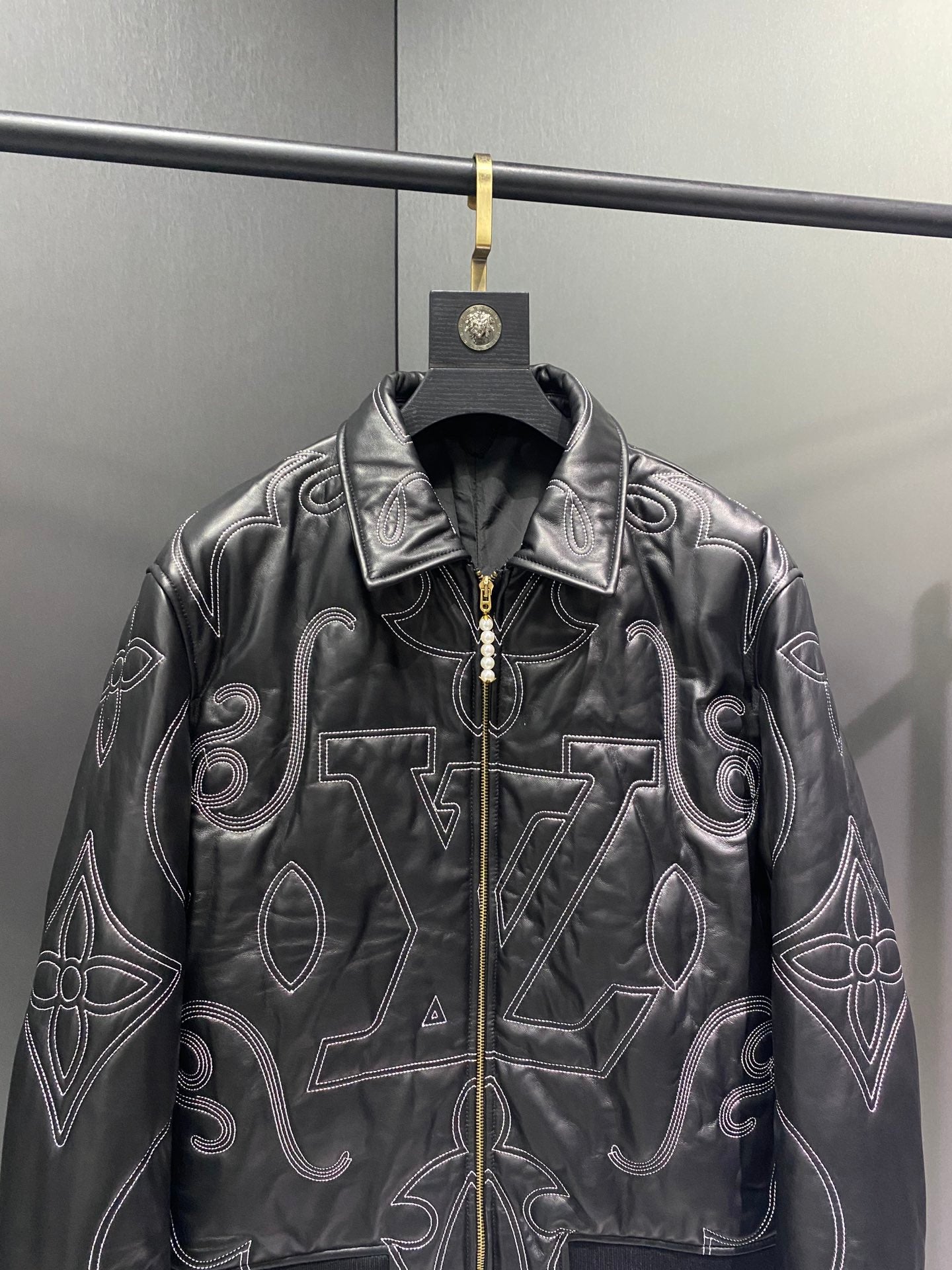 Louis Vuitton Deri Mont