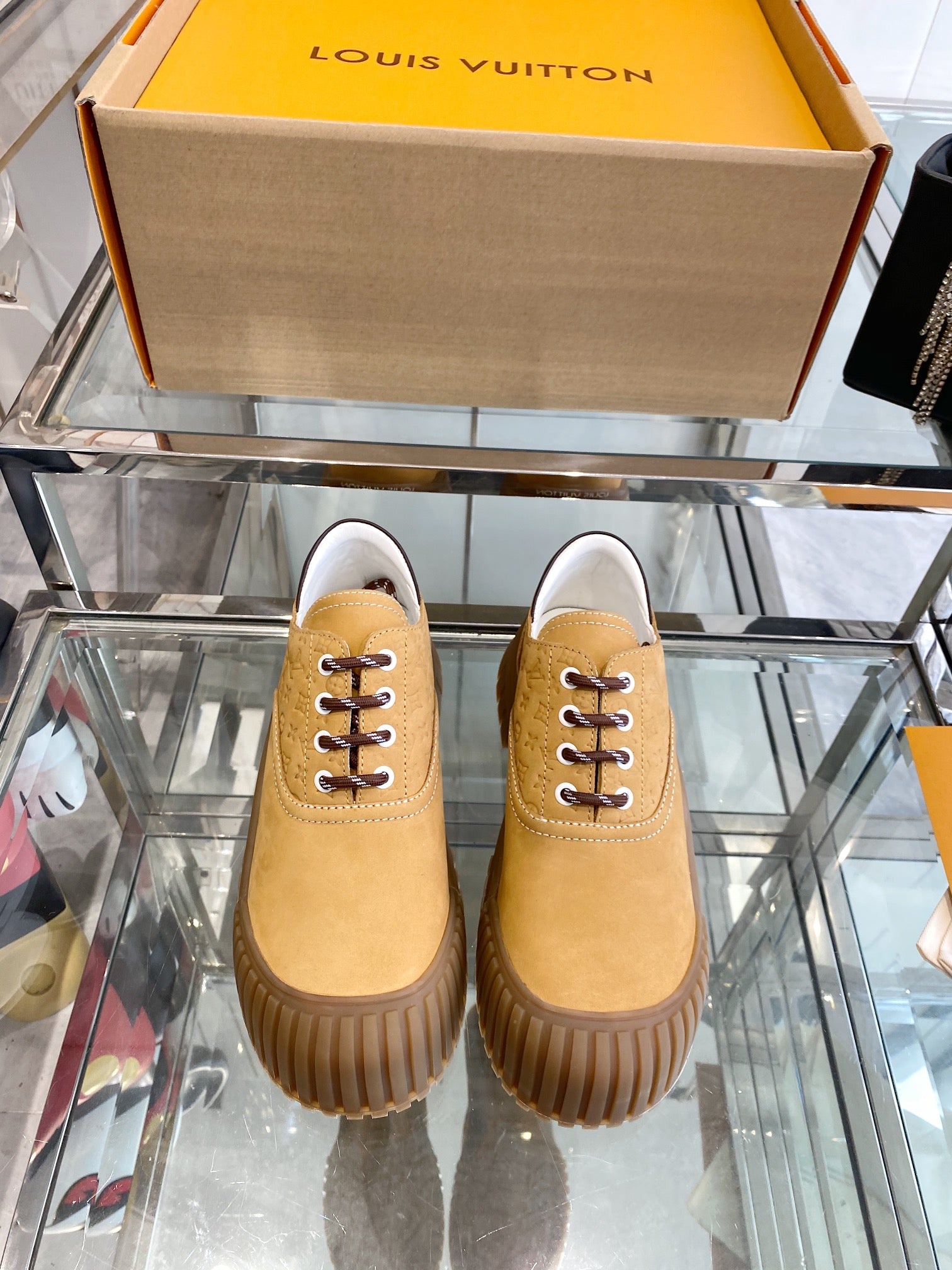 Louis Vuitton Sneaker