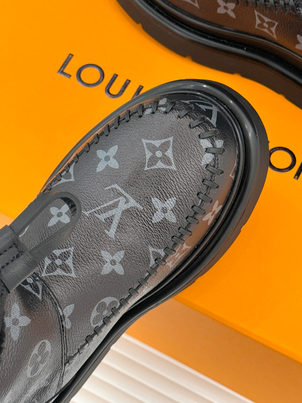 Louis Vuitton Bot