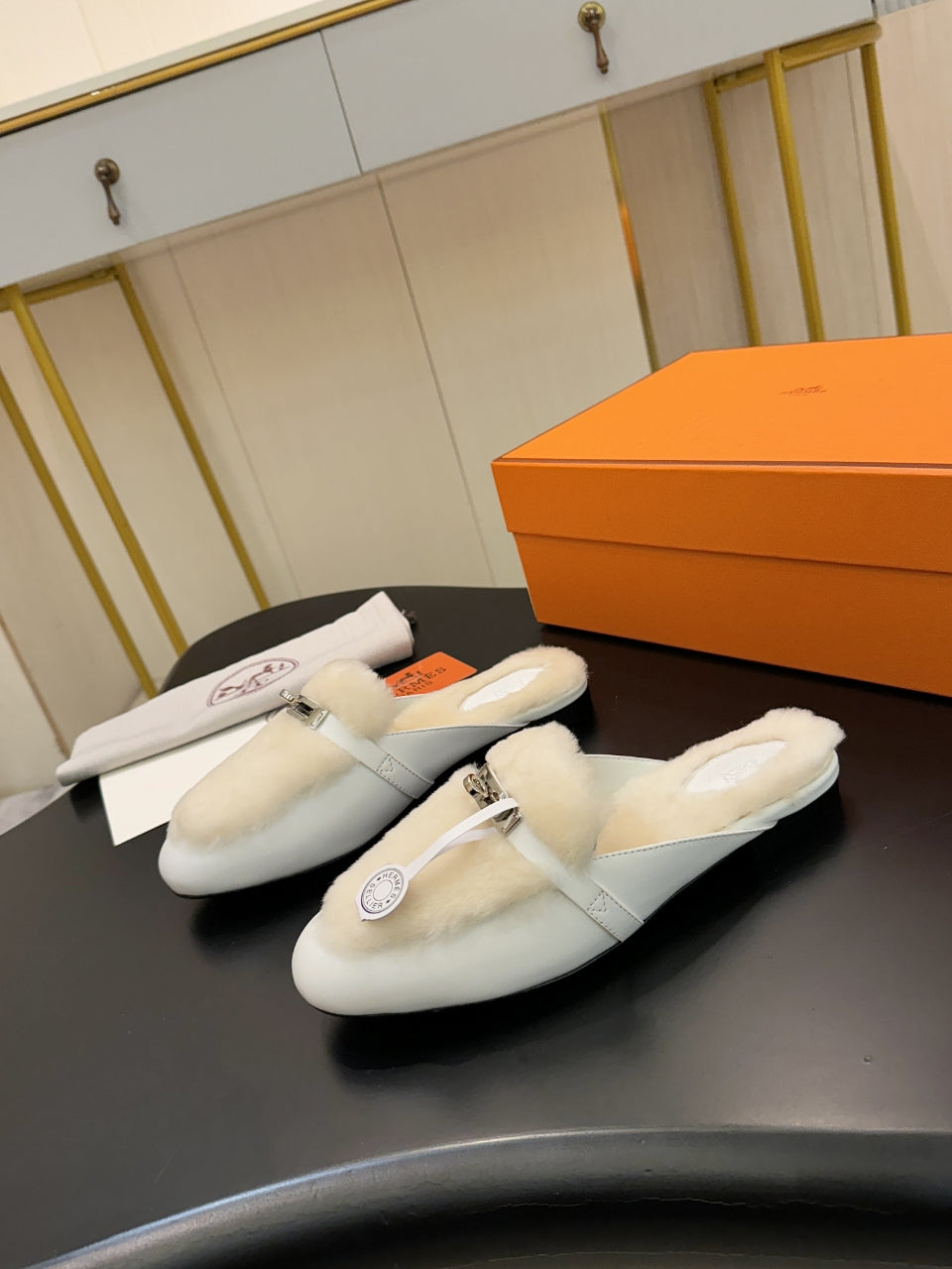 Hermes Slipper
