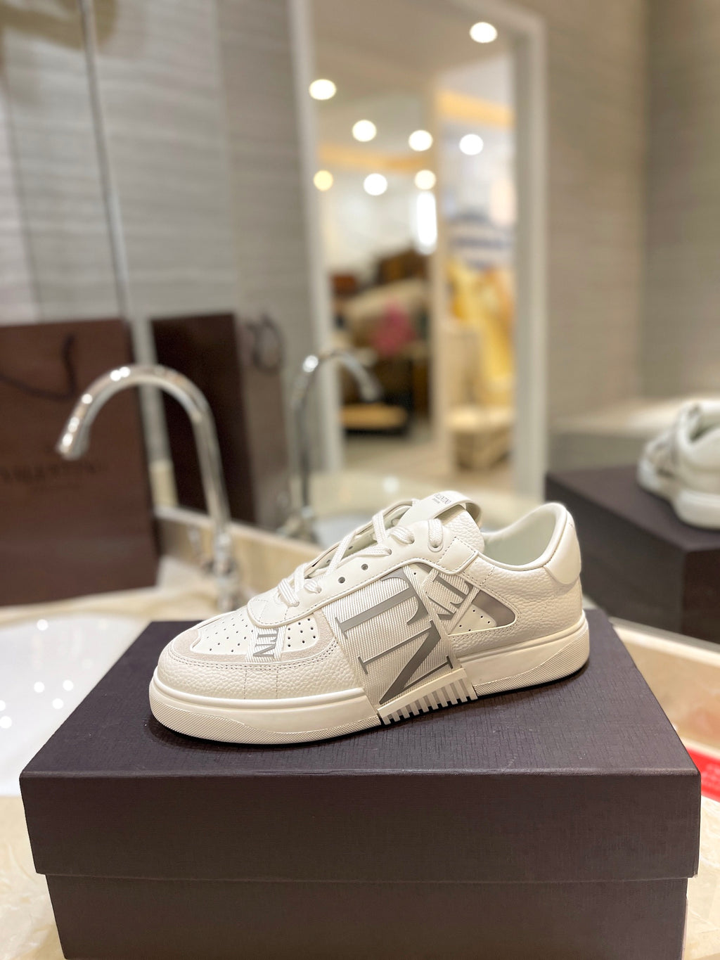 Valentino Sneaker